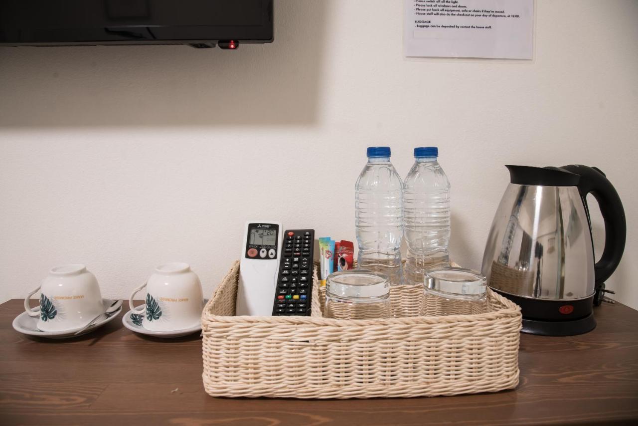 Canal View Lo-Ha Guest House, Contactless Check-In กรุงเทพมหานคร ภายนอก รูปภาพ