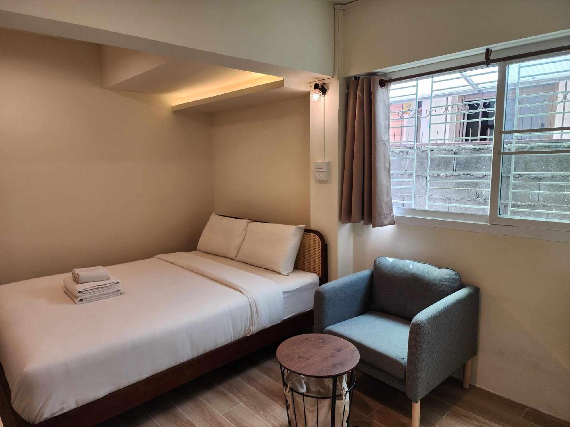 Canal View Lo-Ha Guest House, Contactless Check-In กรุงเทพมหานคร ภายนอก รูปภาพ